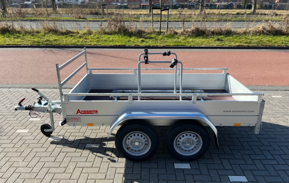 Bakwagen met demontabel fietsenframe