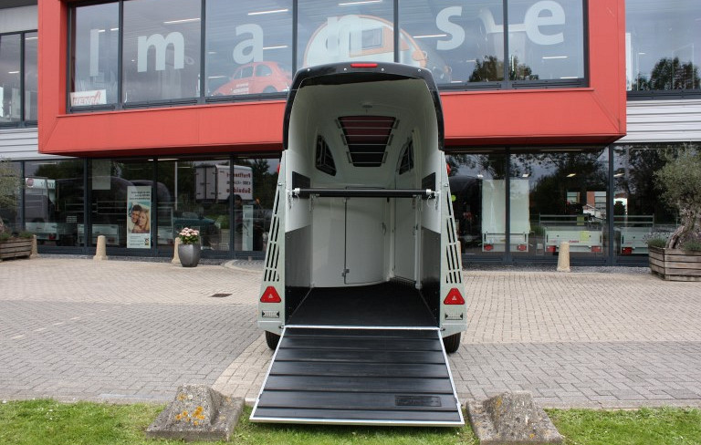Bucker Careliner-S / 1600kg