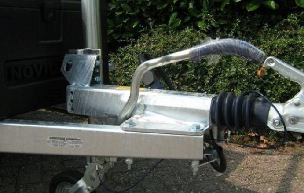 Henra bakwagen BA132513 1as geremd  257x135 cm 1350kg