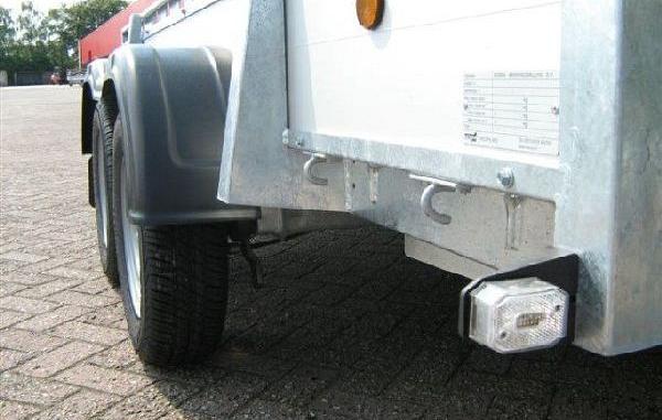 Henra bakwagen BA273013 2as geremd 307x135 cm 2700kg
