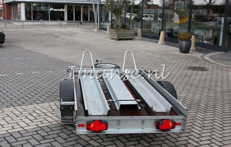 Motortrailer 2 motoren ongeremd / nr 5