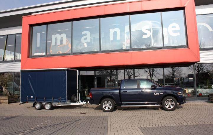 Plateauwagen met schuifhuifzeil