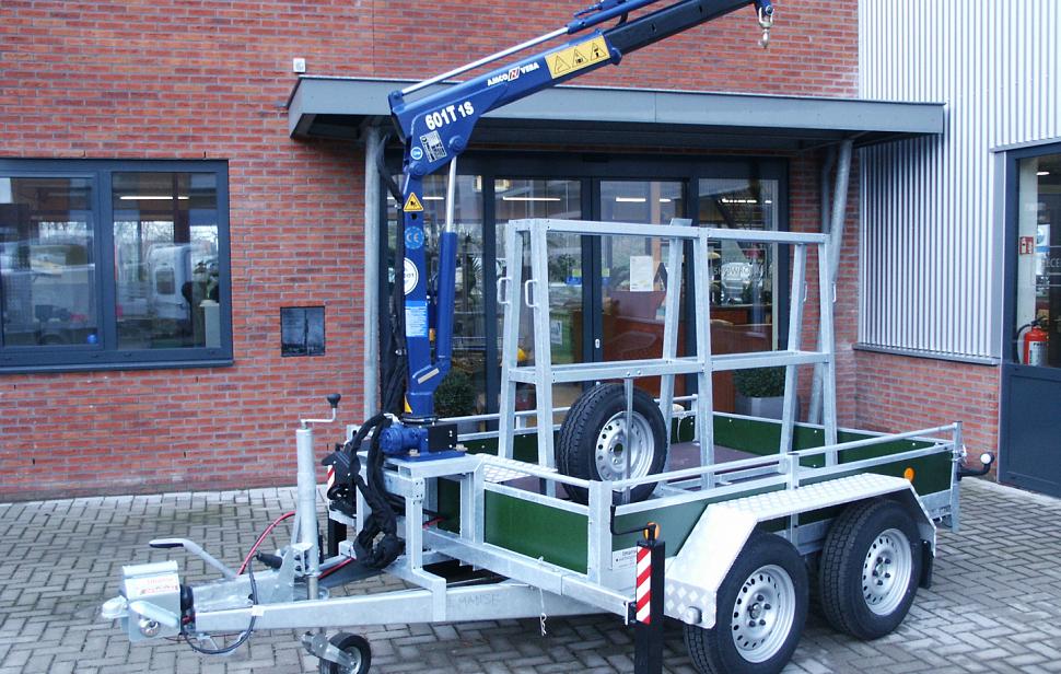 Bakwagen met laadkraan