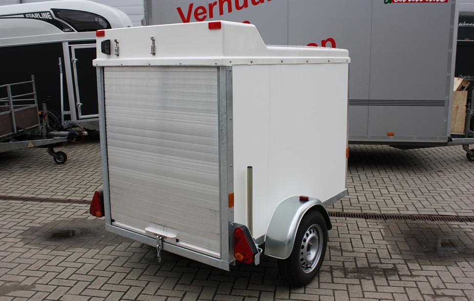 geslotenwagen met rol luik achterzijde