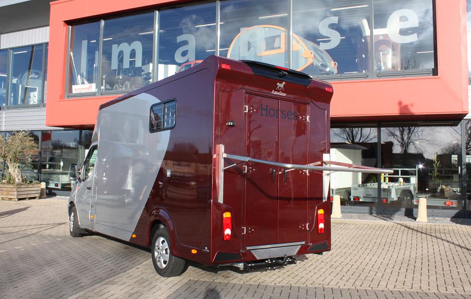 Paardenvrachtwagen / paardenauto automaat B-rijbewijs (3 pers)