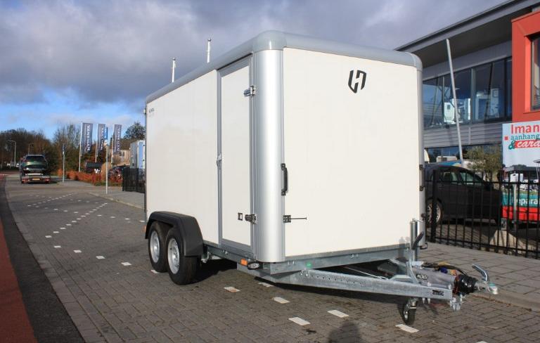 Henra gesloten bakwagen grote korting!!