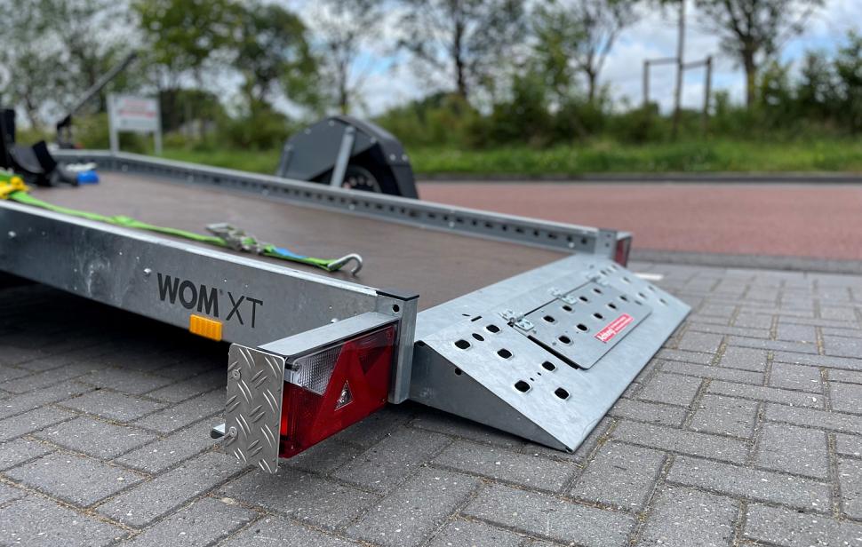 Stema WOM XT 1300kg 251x128cm / Hydraulisch afzinkbaar