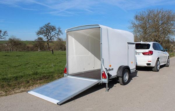 Debon Cargo 1300 Polyester + zijdeur / 1300kg (in kleur)