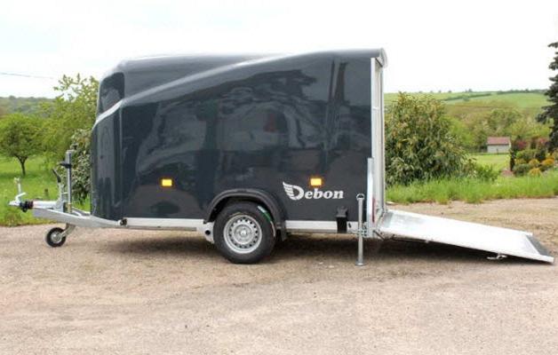Debon Cargo 1300 Polyester + zijdeur / 1300kg (in kleur)