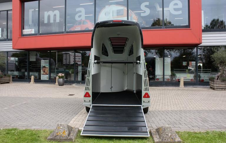Careliner-S 1,5prds div.kleuren 336x135x236cm 1600kg