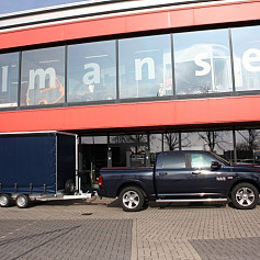 Plateauwagen met schuifhuifzeil