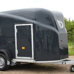 Debon Cargo 1300 Polyester + zijdeur / 1300kg (in kleur)